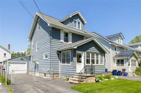 75 Peart Ave, Irondequoit, NY 14622