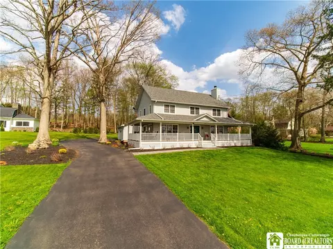 318 Lakeside Dr, Ellery, NY 14712