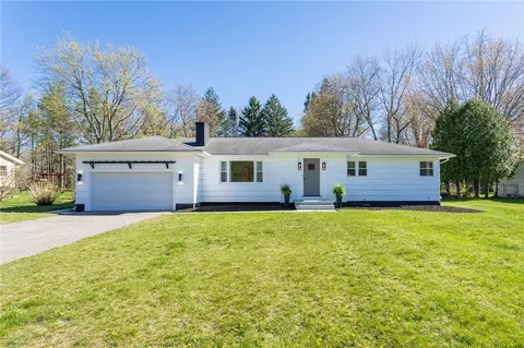 235 Longview Dr, Webster, NY 14580