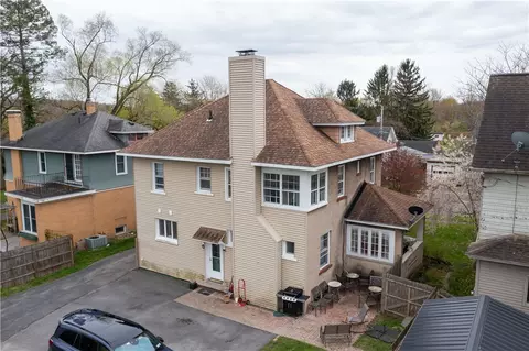 33 Jackson St, Lyons, NY 14489 photo 4