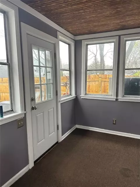 29 Dewey Ave, Irondequoit, NY 14617 photo 2