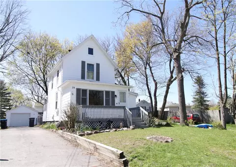 29 Dewey Ave, Irondequoit, NY 14617