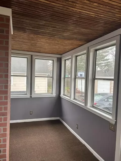 29 Dewey Ave, Irondequoit, NY 14617 photo 3