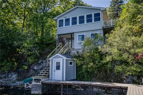 907 Serenity Rd, Torrey, NY 14527