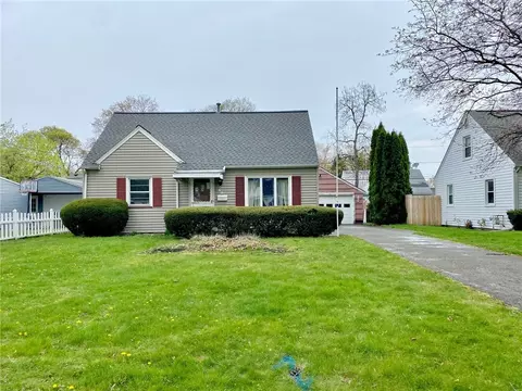 66 Milford St, Greece, NY 14615
