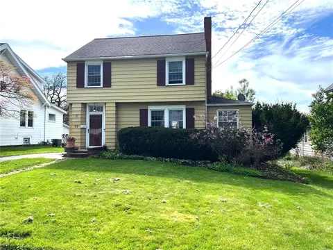 32 Miles Ave, Perinton, NY 14450