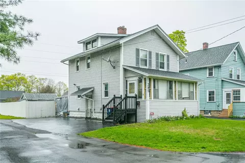 285 Peart Ave, Irondequoit, NY 14622