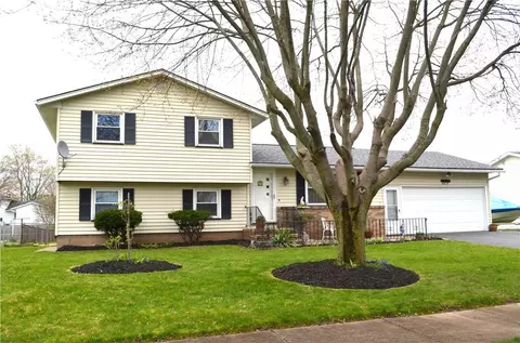 36 Bambi Ln, Gates, NY 14624