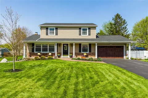 6100 Hanover Rd, Farmington, NY 14425