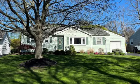 322 Marwood Rd, Greece, NY 14612