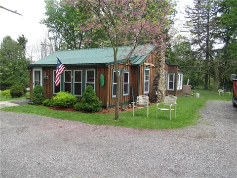7899 Bigelow Dr, Byron, NY 14422