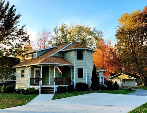 4026 Grant Ave, Hamburg, NY 14075
