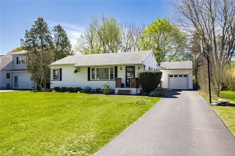 481 Hollywood Blvd, Webster, NY 14580