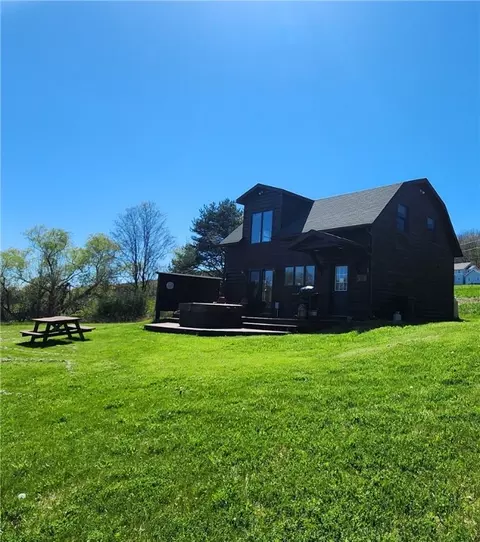 7609 County Road 12, Naples, NY 14512