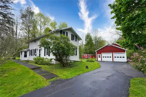 649 Pinnacle Rd, Pittsford, NY 14534