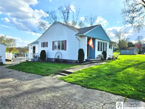 2765 Mitchell Rd, Busti, NY 14701
