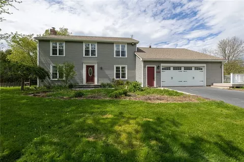 2049 Stirnie Rd, Victor, NY 14564