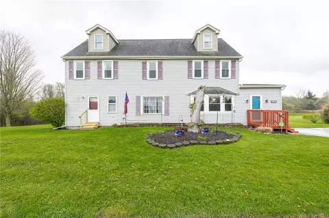 199 Bridgeman Rd, Riga, NY 14428
