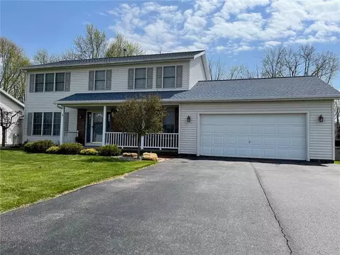 18 Leah Ln, Chili, NY 14514