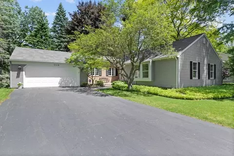 118 Lake Lea Rd, Irondequoit, NY 14617