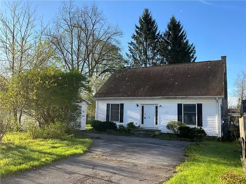 4 Congress St, Moravia, NY 13118