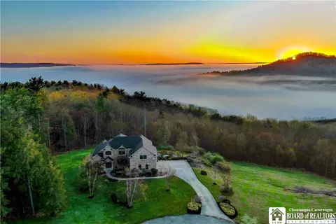 338 Hawthorn Ln, Allegany, NY 14706