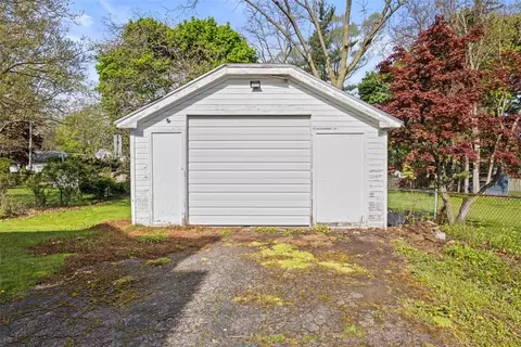 89 Doris Rd, Irondequoit, NY 14622 photo 27