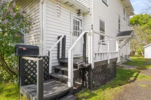 89 Doris Rd, Irondequoit, NY 14622 photo 2