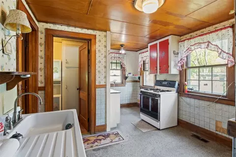 89 Doris Rd, Irondequoit, NY 14622 photo 10