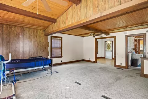 89 Doris Rd, Irondequoit, NY 14622 photo 4
