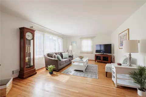 176 Kearney Dr, Irondequoit, NY 14617 photo 6