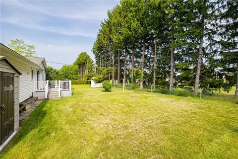 176 Kearney Dr, Irondequoit, NY 14617 photo 25