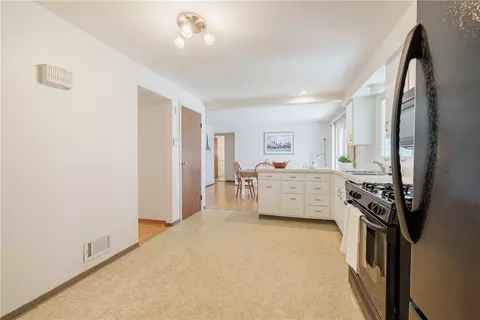 176 Kearney Dr, Irondequoit, NY 14617 photo 12