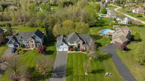 4 Dangelo Dr, Webster, NY 14580 photo 3