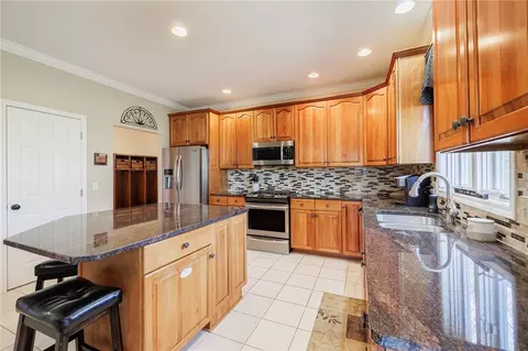 4 Dangelo Dr, Webster, NY 14580 photo 10