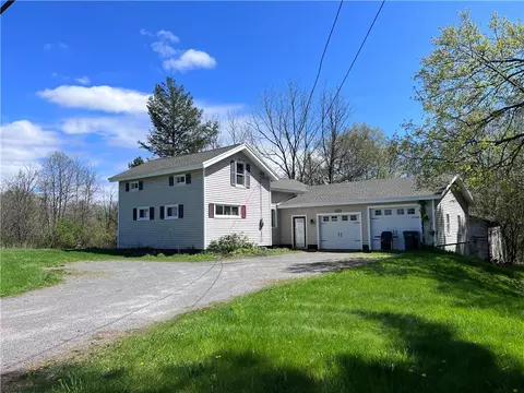 177 Salisbury St, Sandy Creek, NY 13145