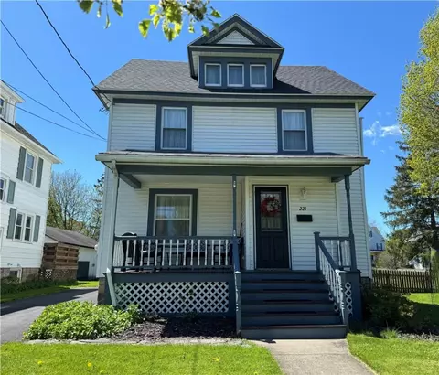 221 N Hoopes Ave, Auburn, NY 13021