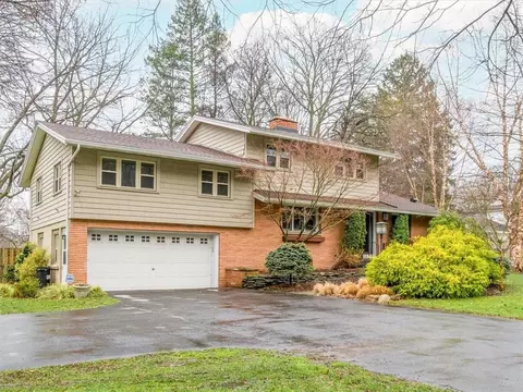 1845 Highland Ave, Rochester, NY 14618