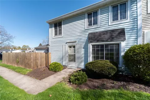 142 Greenway Blvd, Riga, NY 14428
