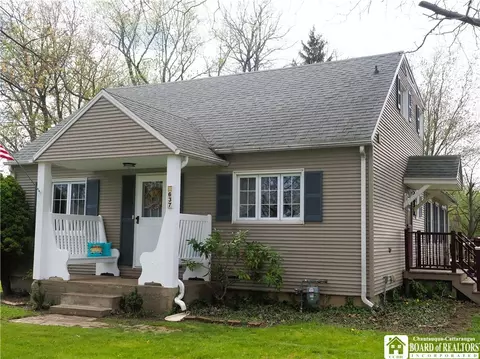 637 Brigham Rd, Dunkirk, NY 14048 photo 2