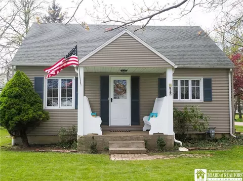 637 Brigham Rd, Dunkirk, NY 14048