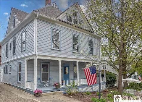 16 Wiley Ave, Chautauqua, NY 14722