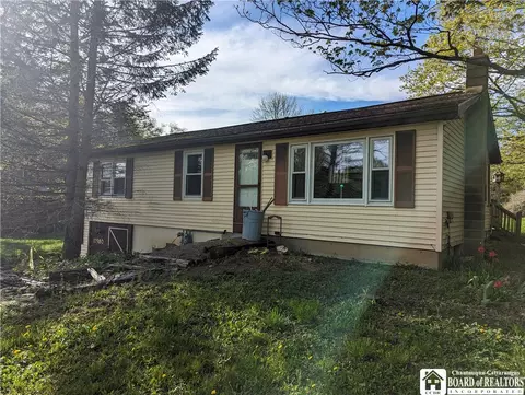 11380 Genesee Rd, East Concord, NY 14055