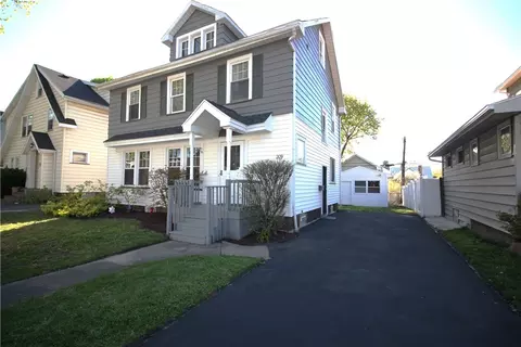 209 Pershing Dr, Rochester, NY 14609