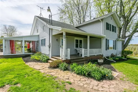7182 Pulver Rd, Sodus, NY 14551