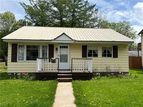 60 Canasawacta St, Norwich, NY 13815