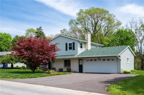 836 Helendale Rd, Irondequoit, NY 14609 photo 2