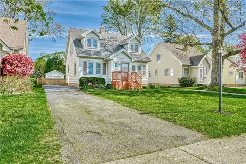254 Seville Dr, Irondequoit, NY 14617