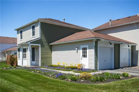 371 Lenora Ln, Webster, NY 14580