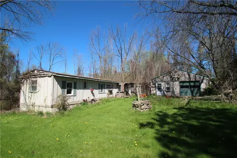 14651 Ridge Rd W, Gaines, NY 14411